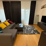 2 Zimmer Wohnung Auf Den Koelner Ringen!